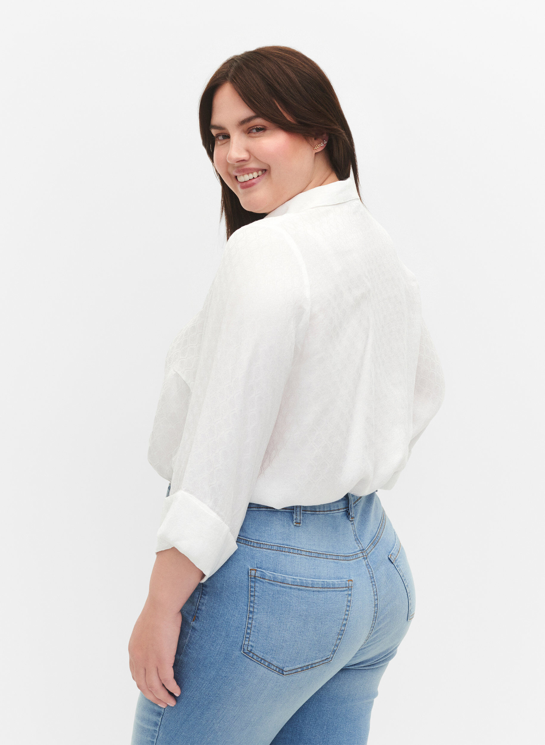 Zizzi Hemd aus Viskose mit Ton-in-Ton-Muster, Bright White, Model image number 1