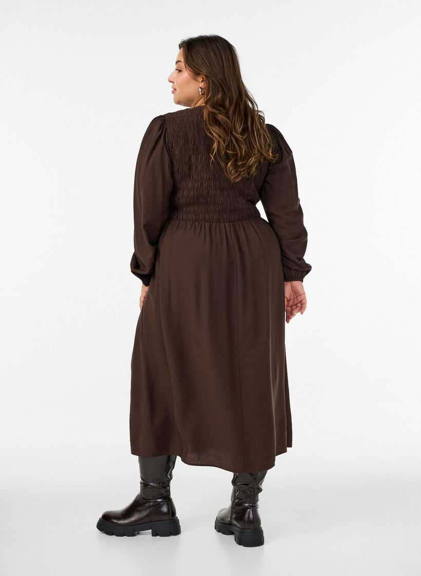 Midikleid aus Viskose mit Smock, Braun, Model image number 2