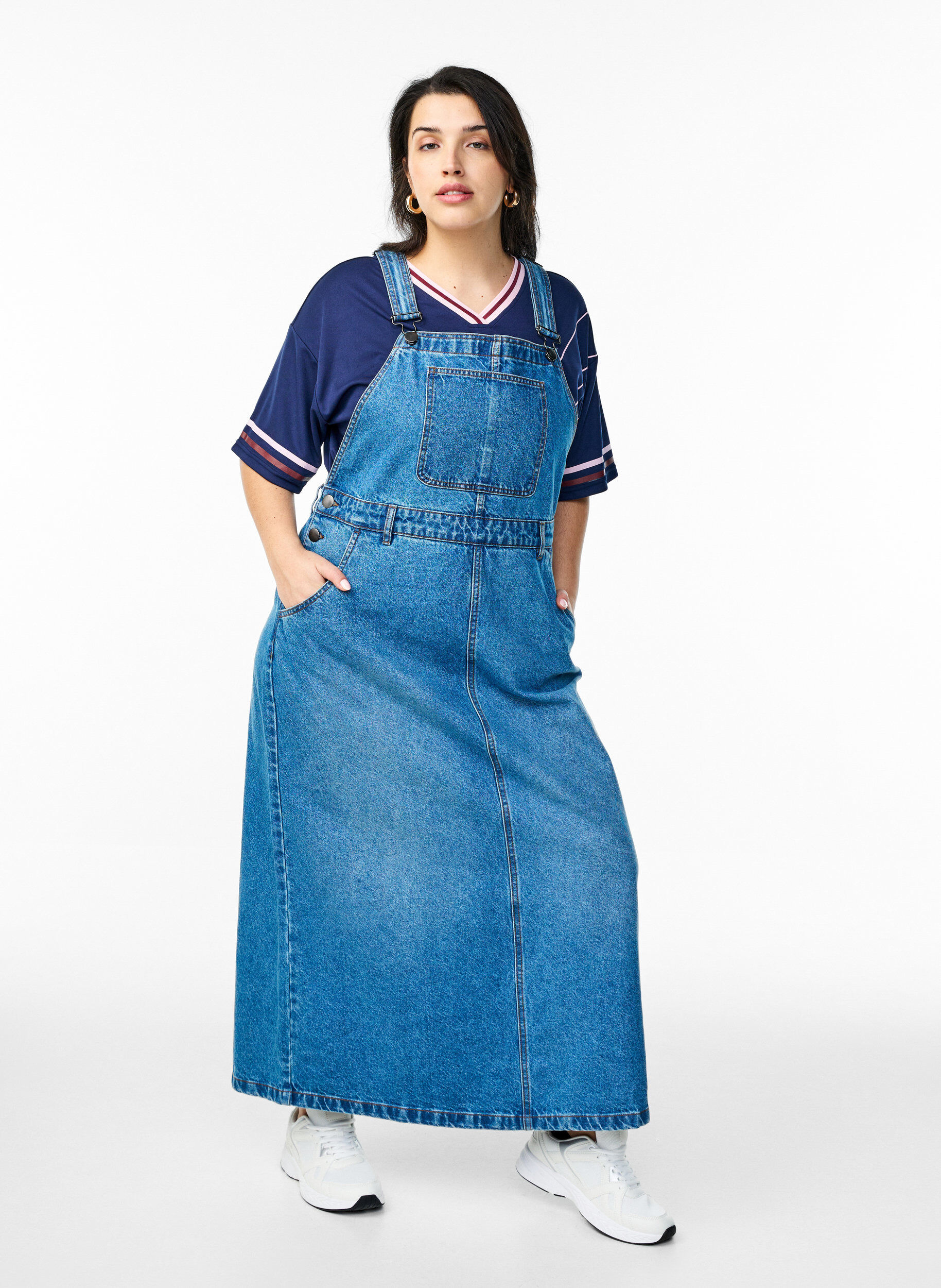 Zizzi Midi-Latzkleid aus Denim, Blue Denim, Model image number 0