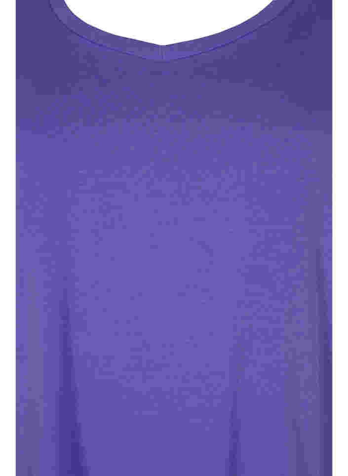 Einfarbiges basic T-Shirt aus Baumwolle, Ultra Violet, Packshot image number 2