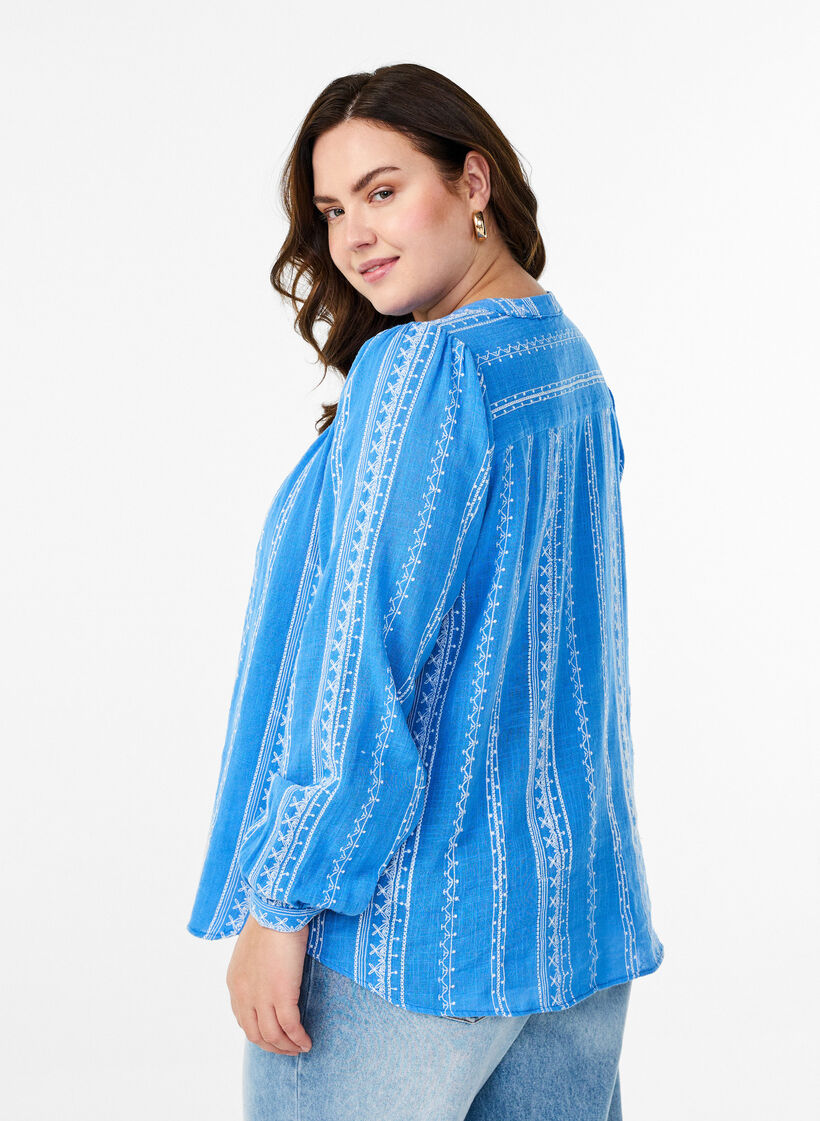 Bluse mit aufgesticktem Muster, Blau, Model image number 2