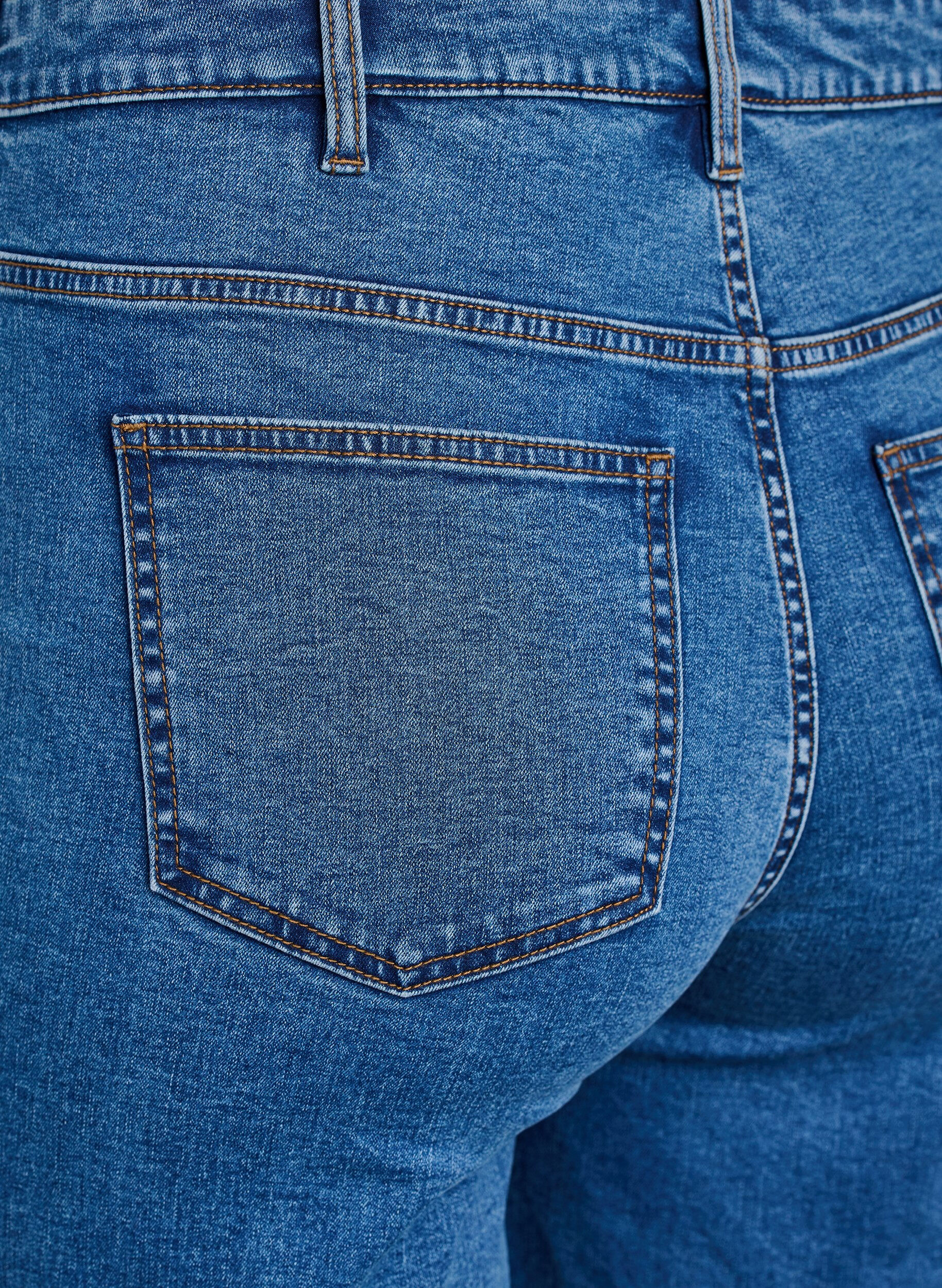 Zizzi Eng anliegende Jeansshorts mit hoher Taille, Blau, Packshot image number 3