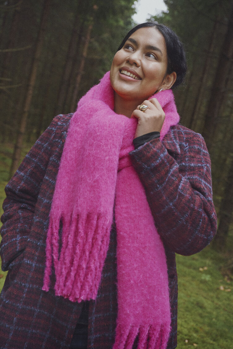 Bunte winterliche Eleganz, , Model