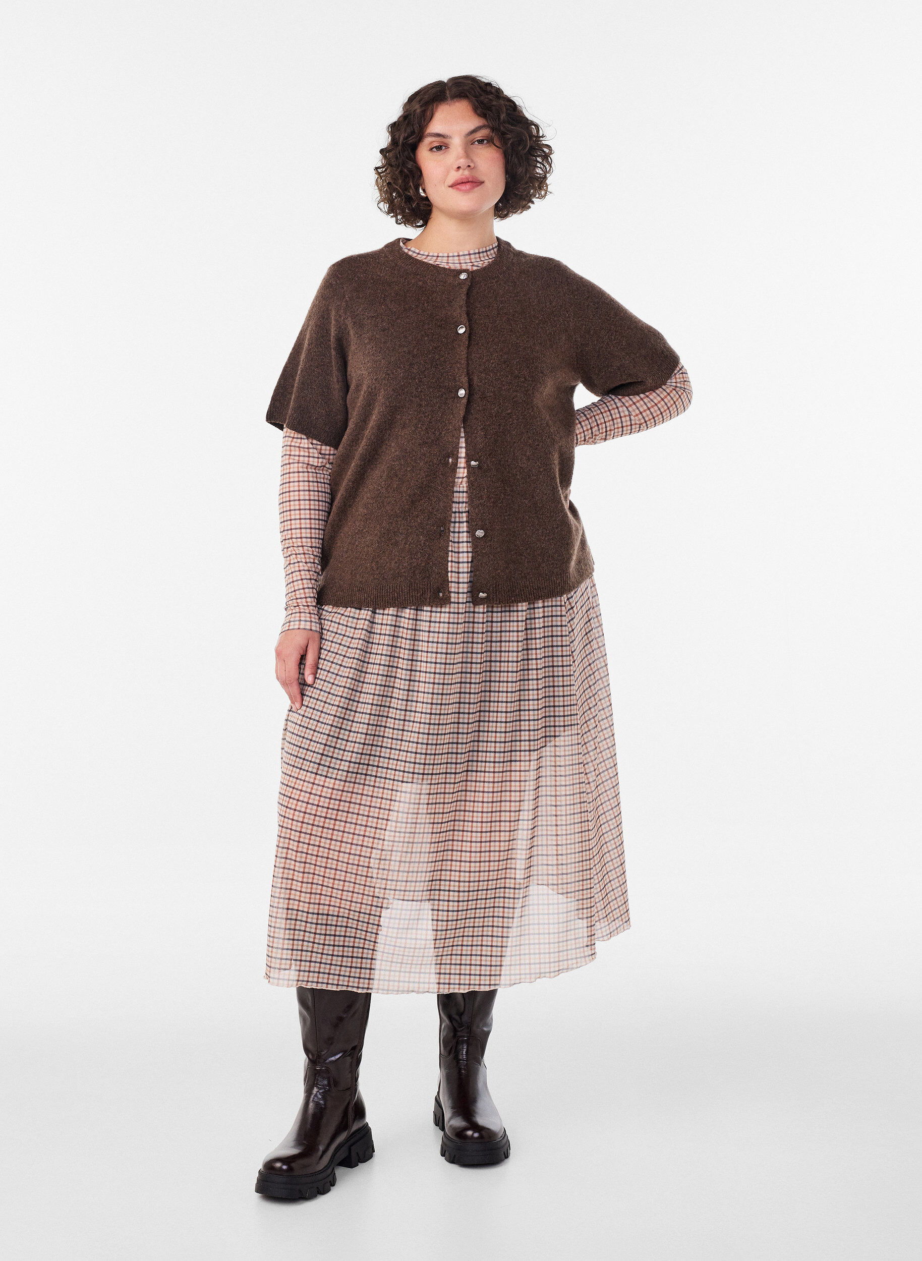 Karierte Bluse aus Mesh, Beige, Model