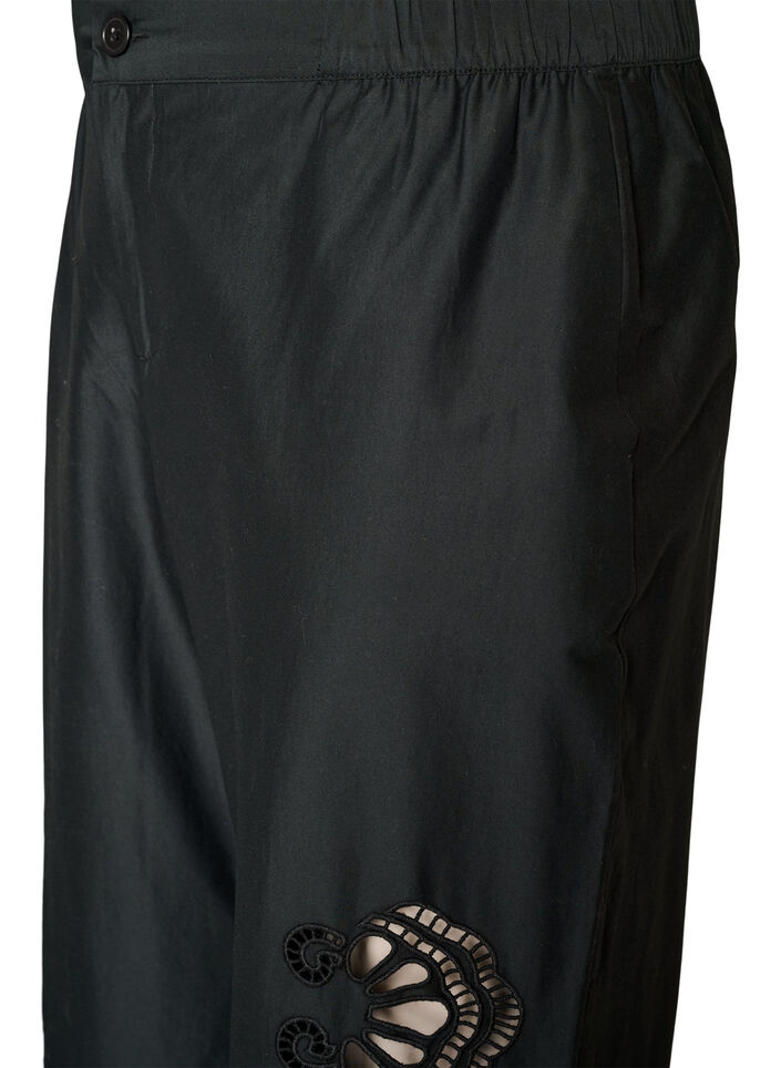 Hose aus Baumwolle mit bestickten Cut-outs, Schwarz, Packshot image number 2