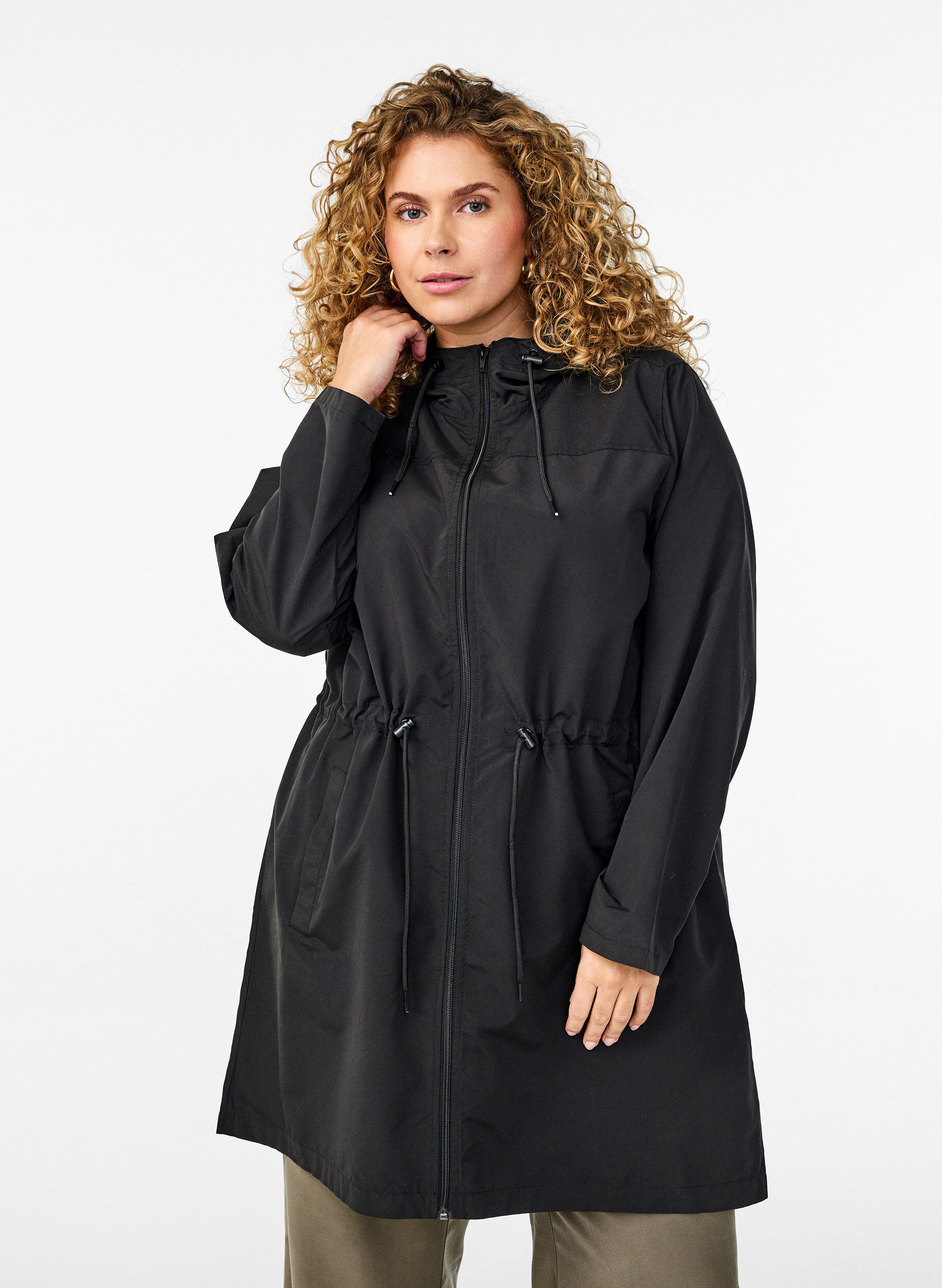 FLASH - Wasserabweisender Parka mit Kapuze, Schwarz, Model