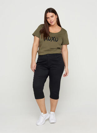 Kurzarm T-Shirt aus Baumwolle mit A-Linie, Ivy Green XOXO, Model image number 2