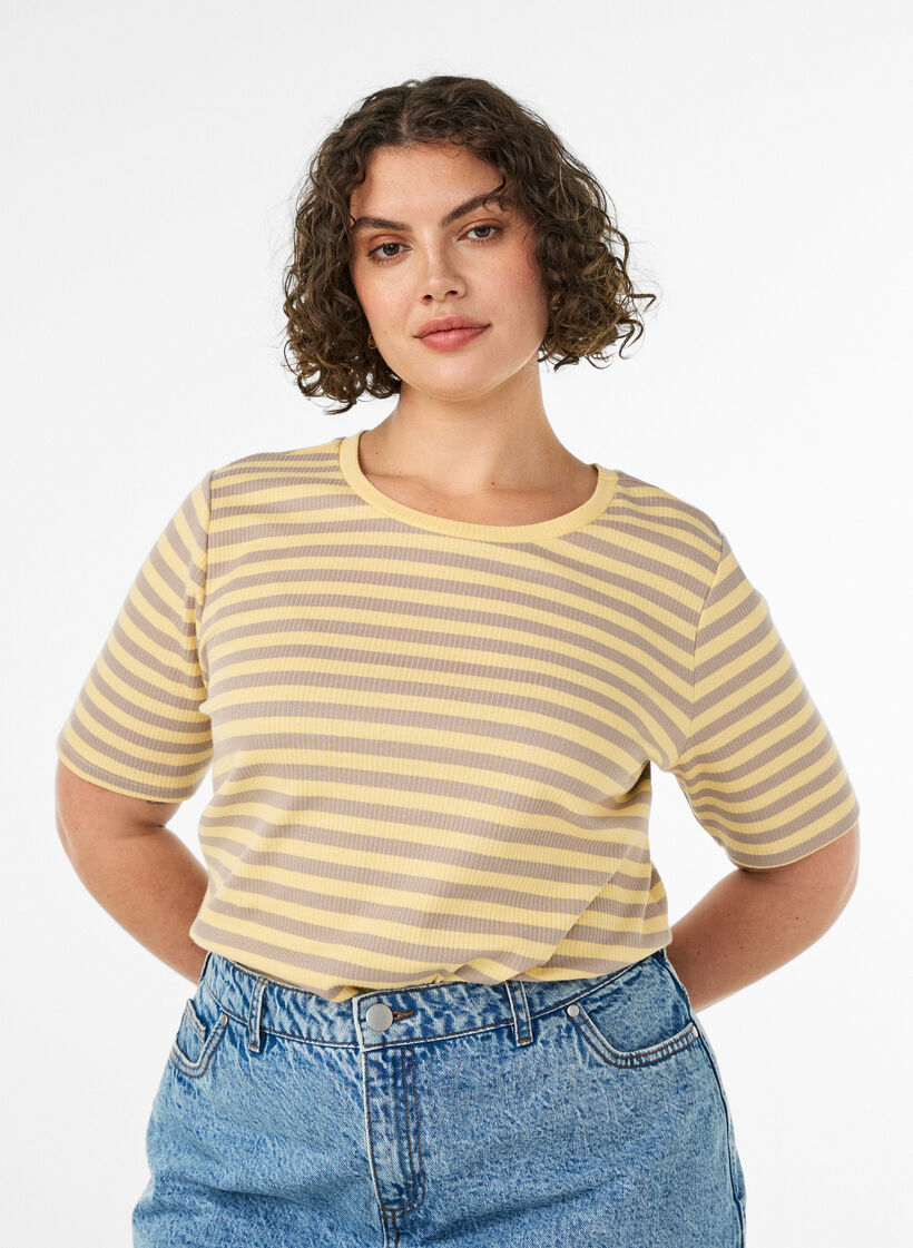 Gestreiftes T-Shirt mit gerippter Struktur, Gelb, Model image number 0