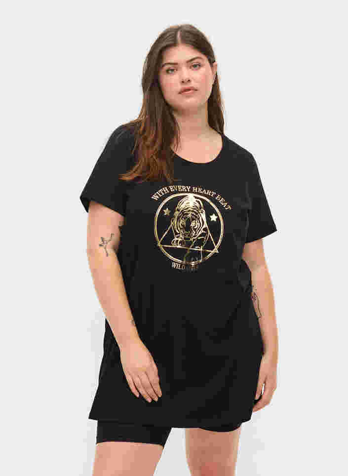 Langes Baumwoll-T-Shirt mit kurzen Ärmeln, Black Tiger w. Foil, Packshot image number 0