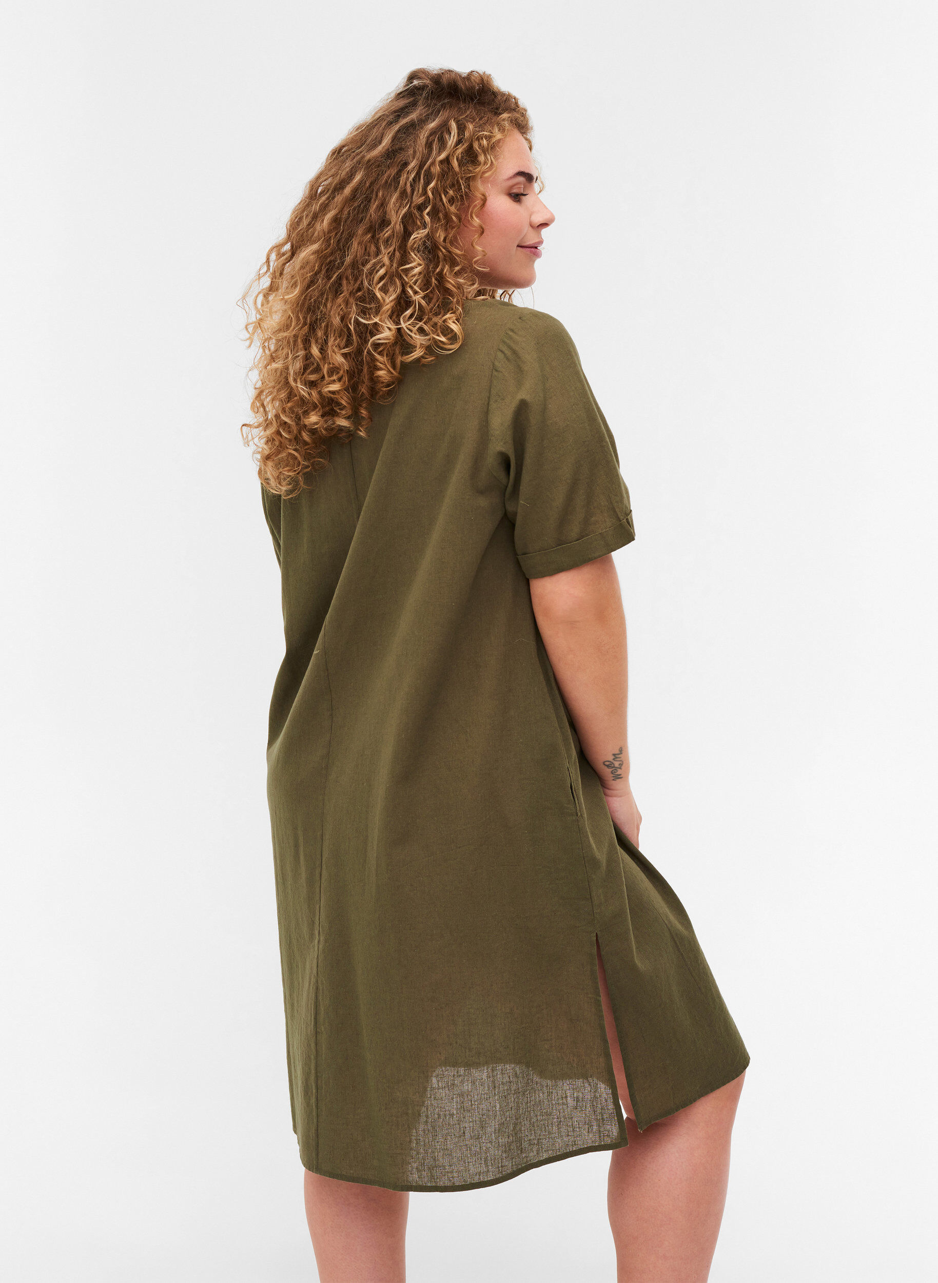 Zizzi Kurzarm Kleid aus Baumwollmischung mit Leinen, Ivy Green, Model image number 1