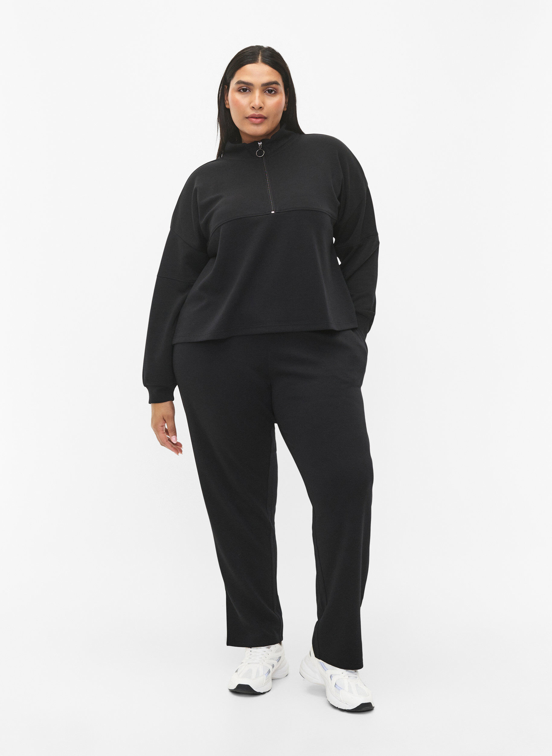 Zizzi Sweatshirt aus Modalmischung mit hohem Halsausschnitt, Black, Model image number 2