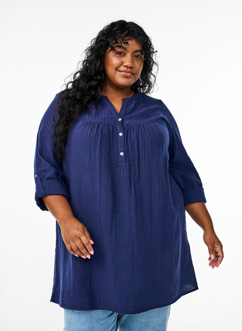 Tunika aus Baumwollmusselin mit Broderie Anglaise, Blau, Model image number 0