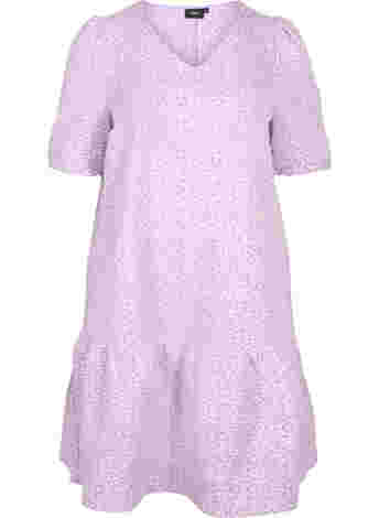 Kurzärmeliges Kleid mit V-Ausschnitt und floraler Textur