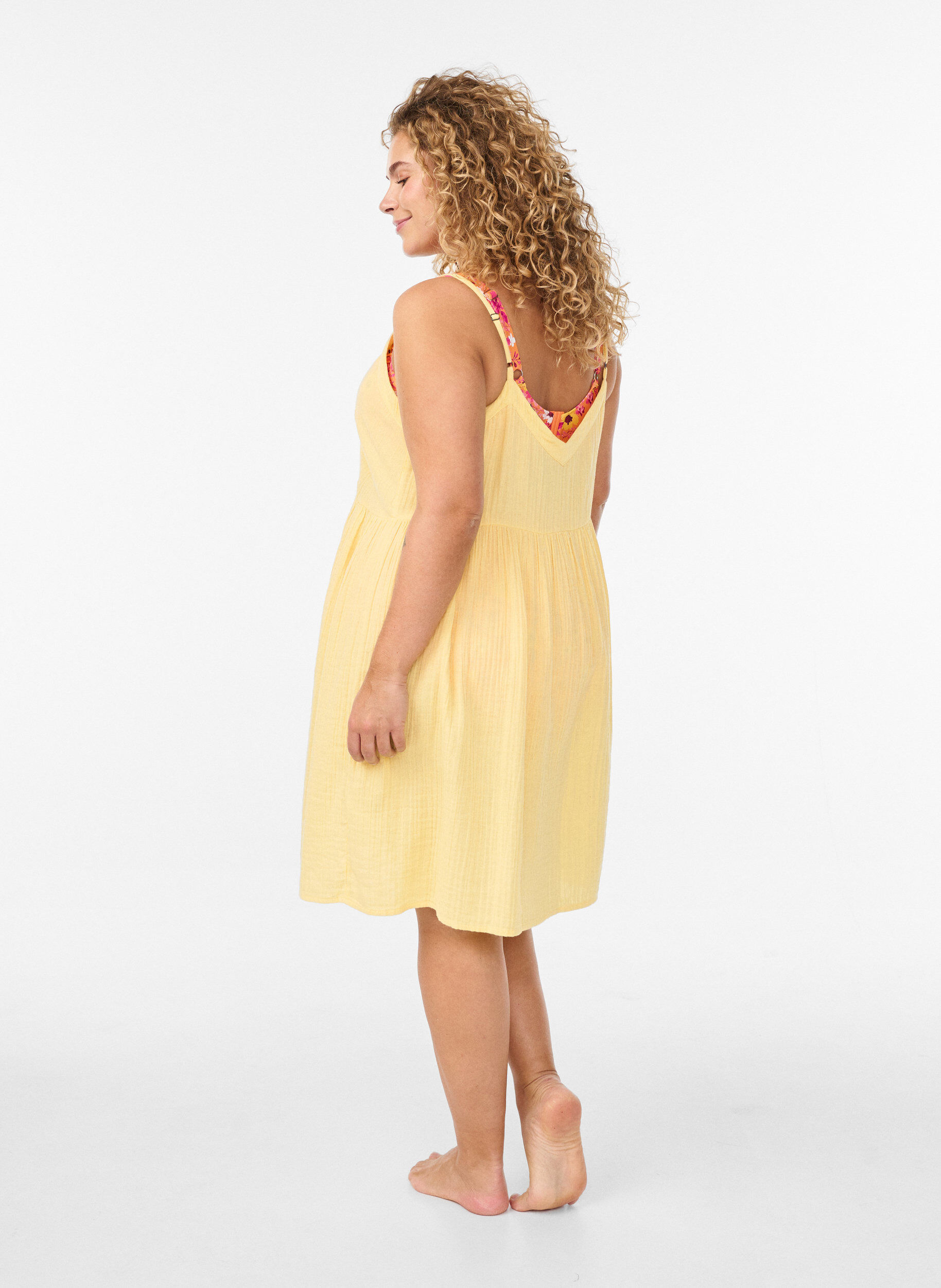 Zizzi Strandkleid aus Baumwolle mit schmalen Tr&auml;gern, Gelb, Model image number 2