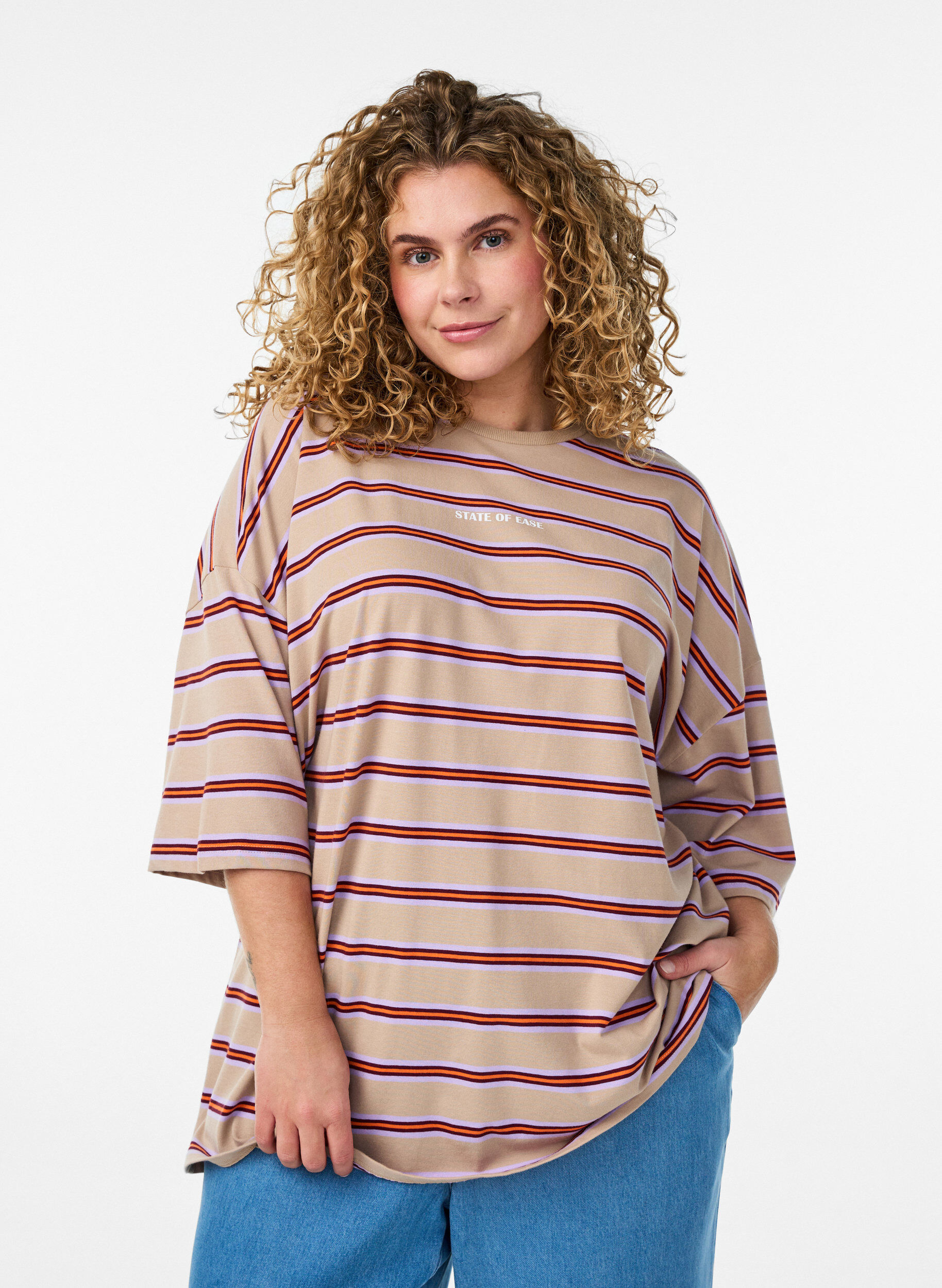 Zizzi Oversize-T-Shirt mit Streifen und 1/2-&Auml;rmeln, Beige, Model image number 0