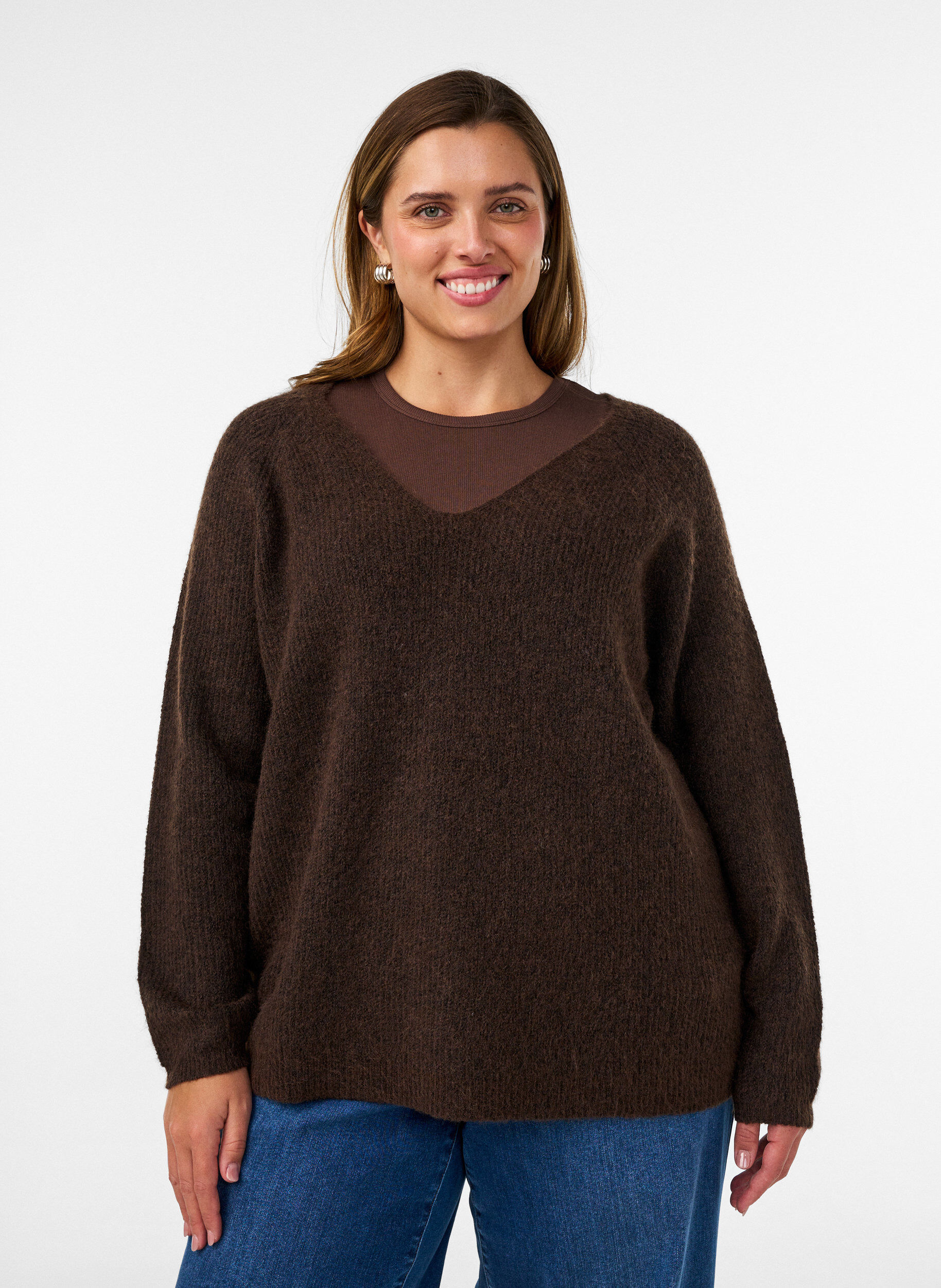 ZizziStrickbluse mit V-Ausschnitt und Raglan&auml;rmeln, Braun, Model image number 0