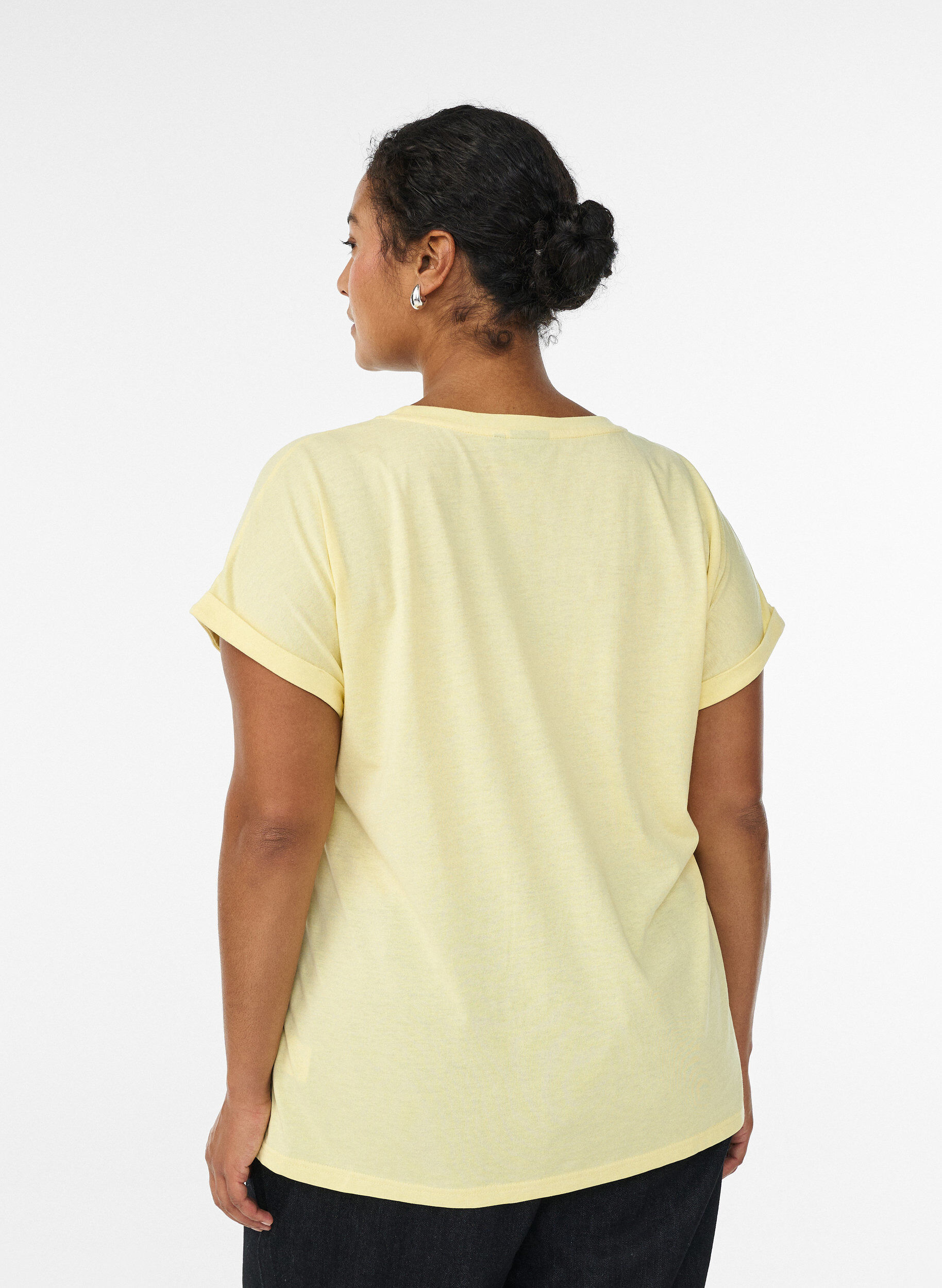 ZizziKurz&auml;rmeliges T-Shirt aus Baumwollmischgewebe, Gelb, Model image number 2