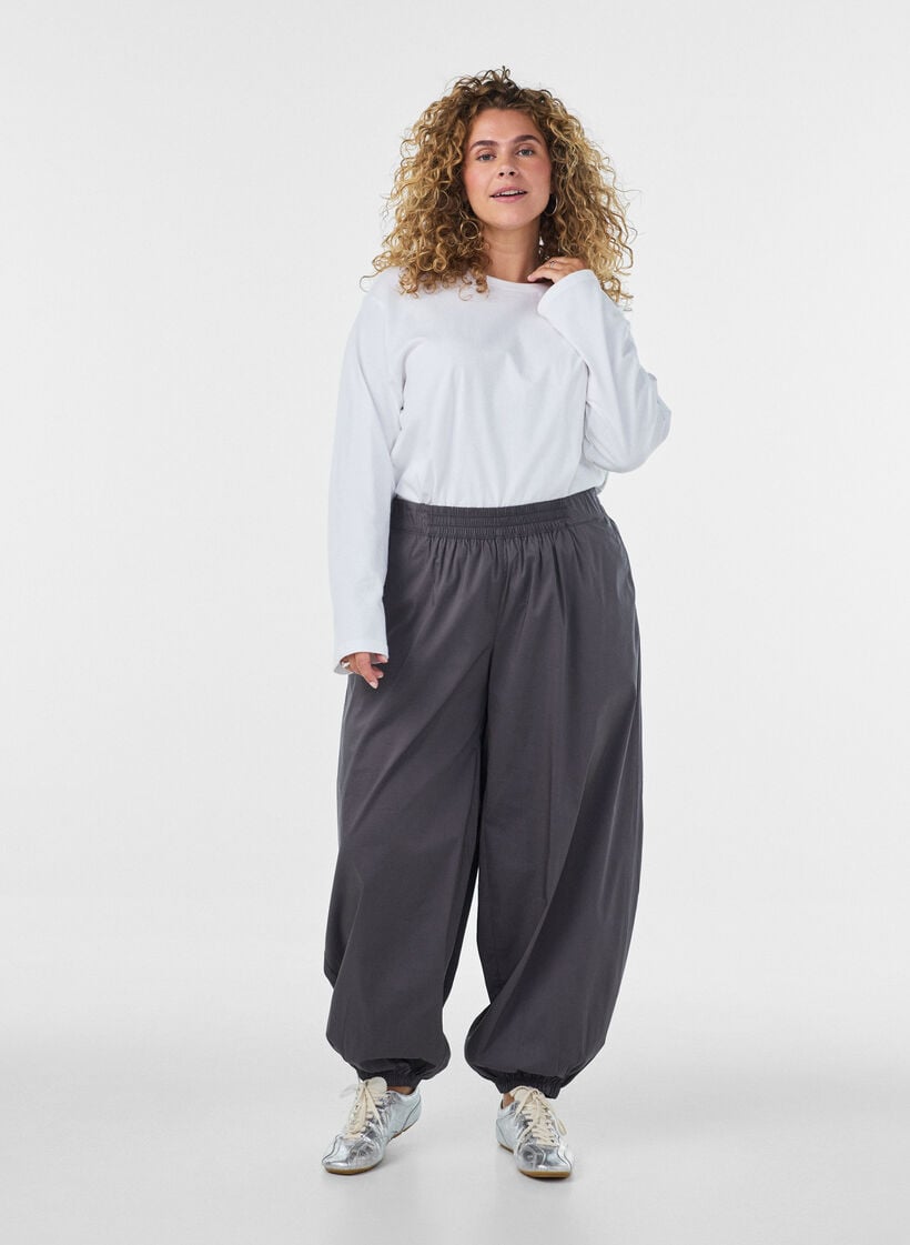 Ballonhose mit Taschen und elastischem Bund, Grau, Model image number 0