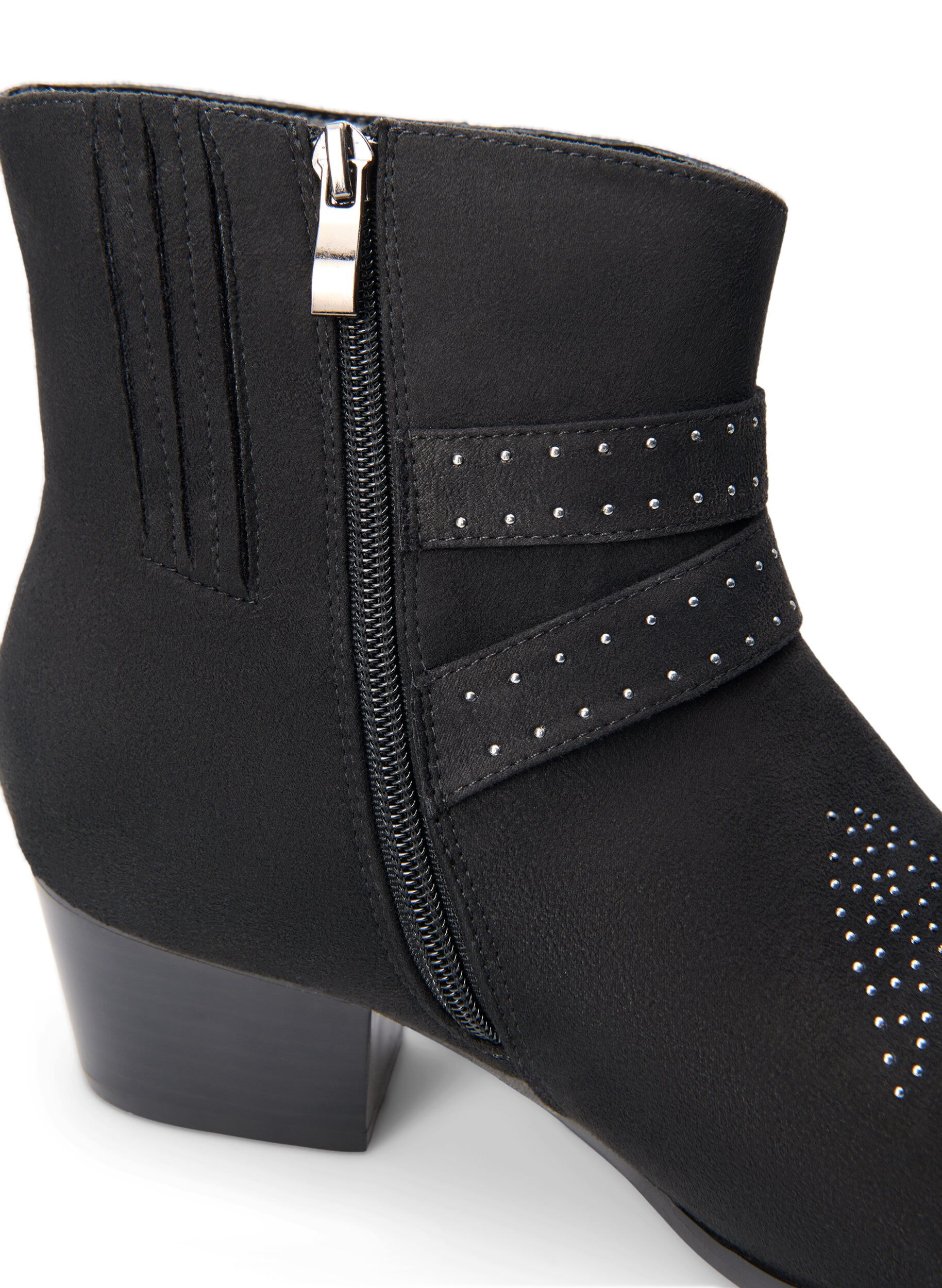 Zizzi Extra-Weite - Stiefelette mit Nieten und Schnallen, Black, Packshot image number 4