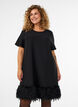 Kurzes Jerseykleid mit Federbesatz, Schwarz, Model image number 0