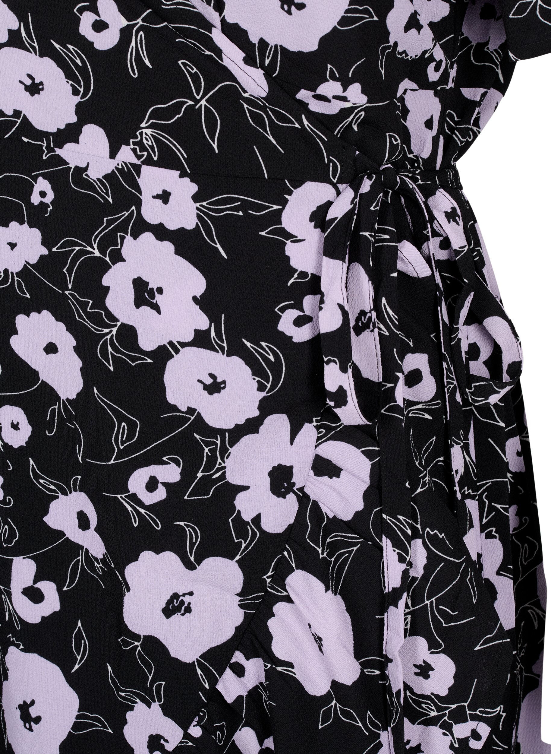 Zizzi Blumiges Wickelkleid mit kurzen &Auml;rmeln, Schwarz, Packshot image number 3