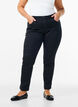 Schmale Passform Emily Jeans mit normaler Taille, Schwarz, Model image number 2