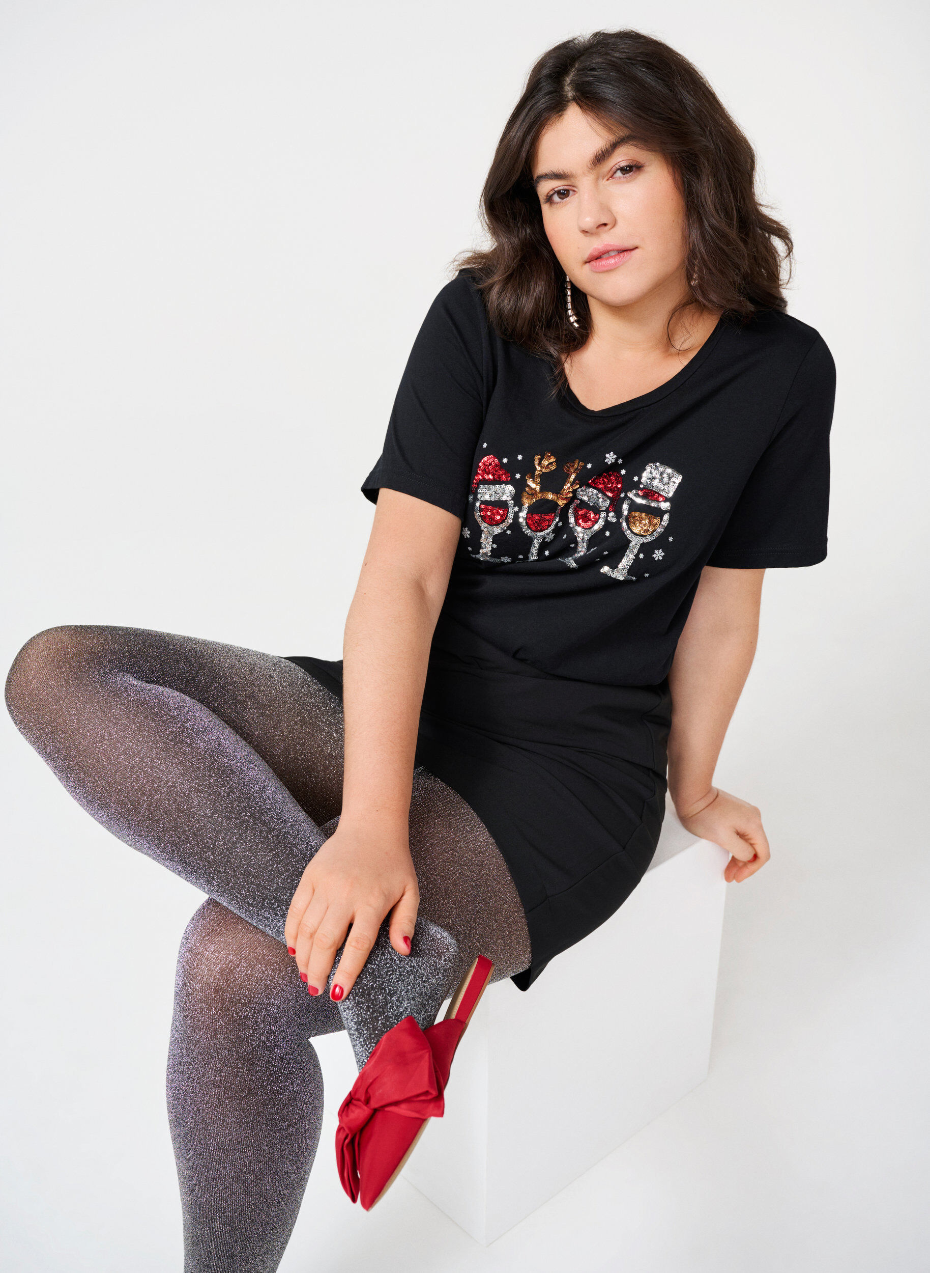 Zizzi Weihnachtliche T-Shirts aus 100% Baumwolle, Black w. Drinks, Image image number 0