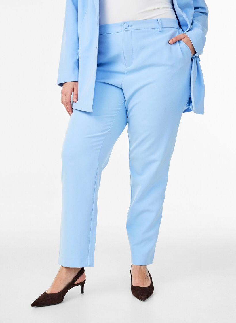 Hose mit Taschen und geraden Beinen, Blau, Model image number 2