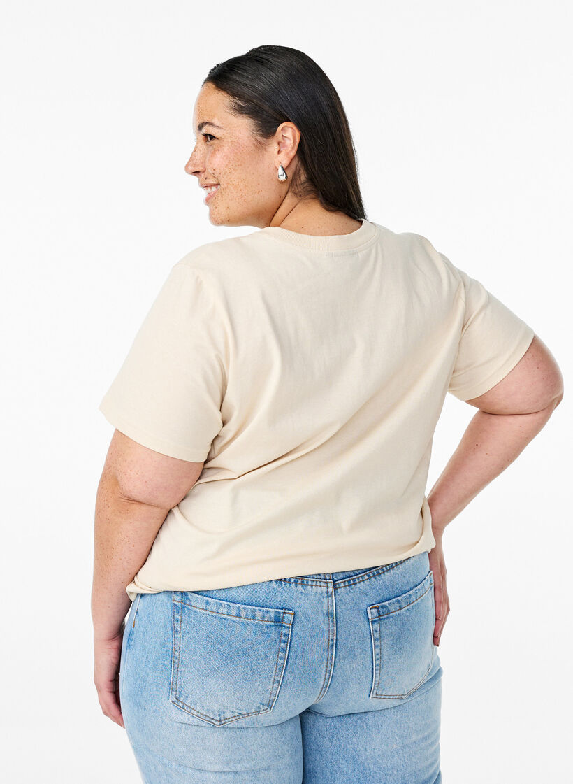 T-Shirt aus Baumwolle mit Print, Beige, Model image number 2