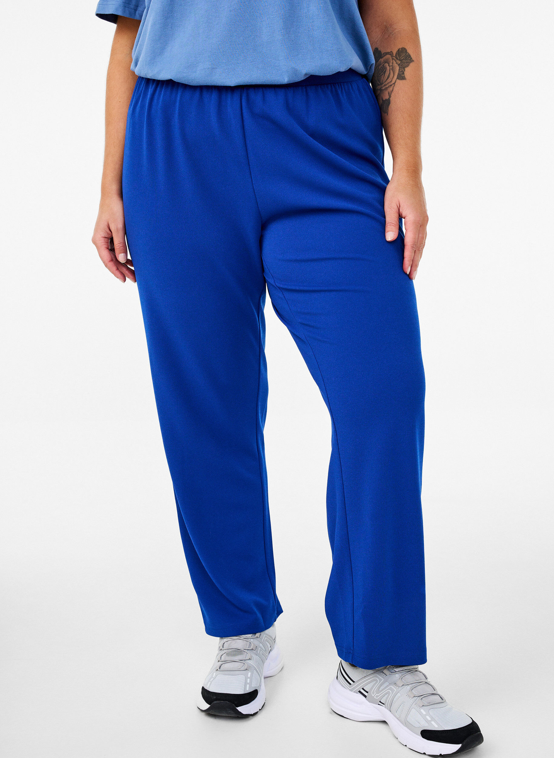 Zizzi FLASH - Hose mit gerader Passform, Blau, Model image number 2