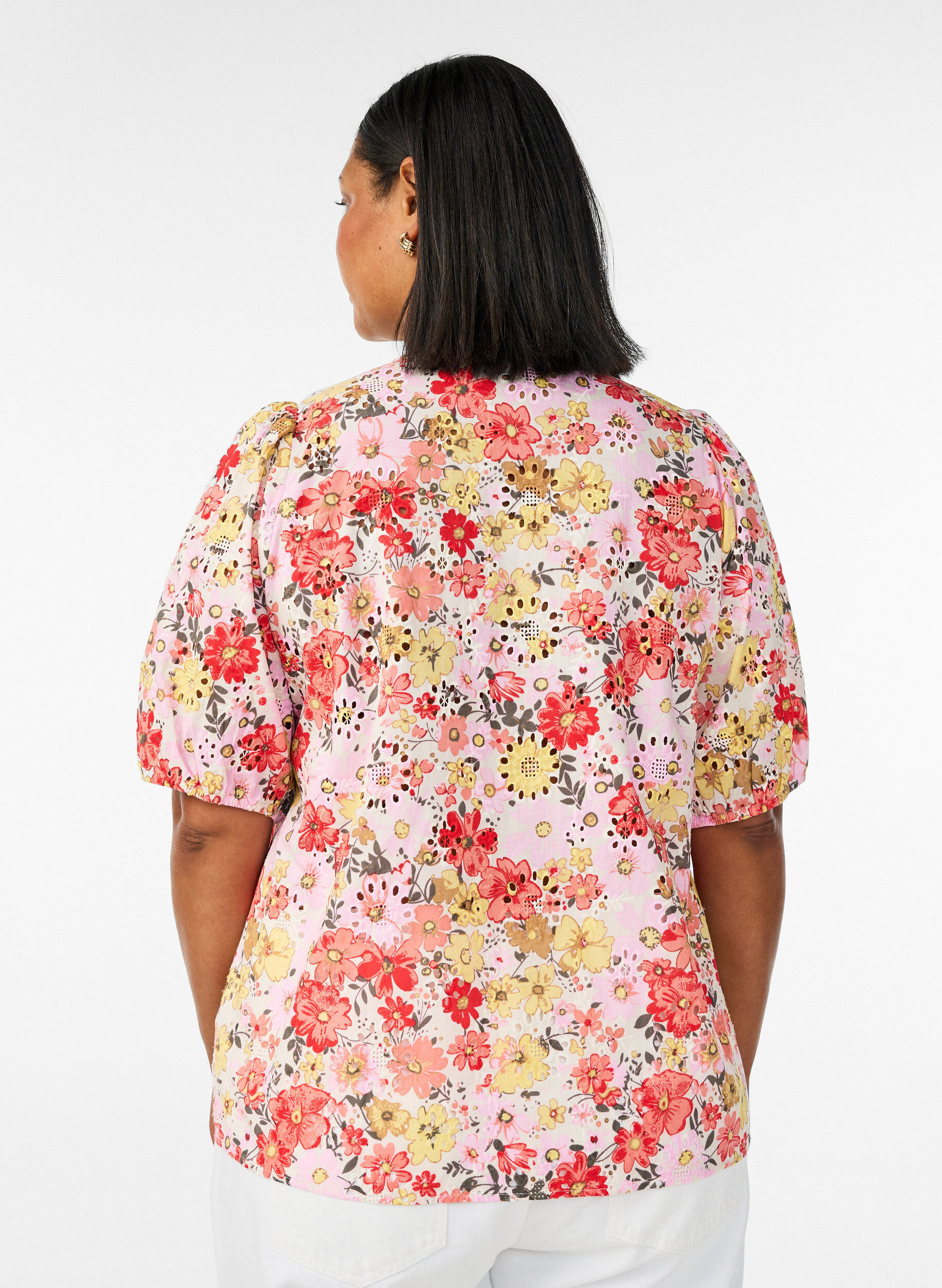 ZizziGebl&uuml;mte Bluse mit Lochstickerei und V-Ausschnitt, Rot, Model image number 2