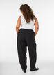 Hose in Barrel-Passform mit hoher Taille, Schwarz, Model image number 2