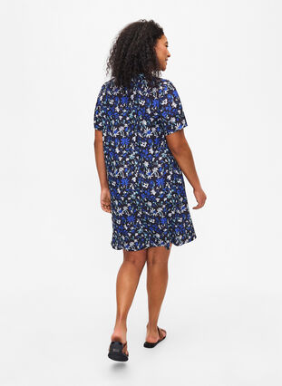 FLASH - Kleid mit Blumenmuster und kurzen Ärmeln, Black Blue Green AOP, Model image number 1