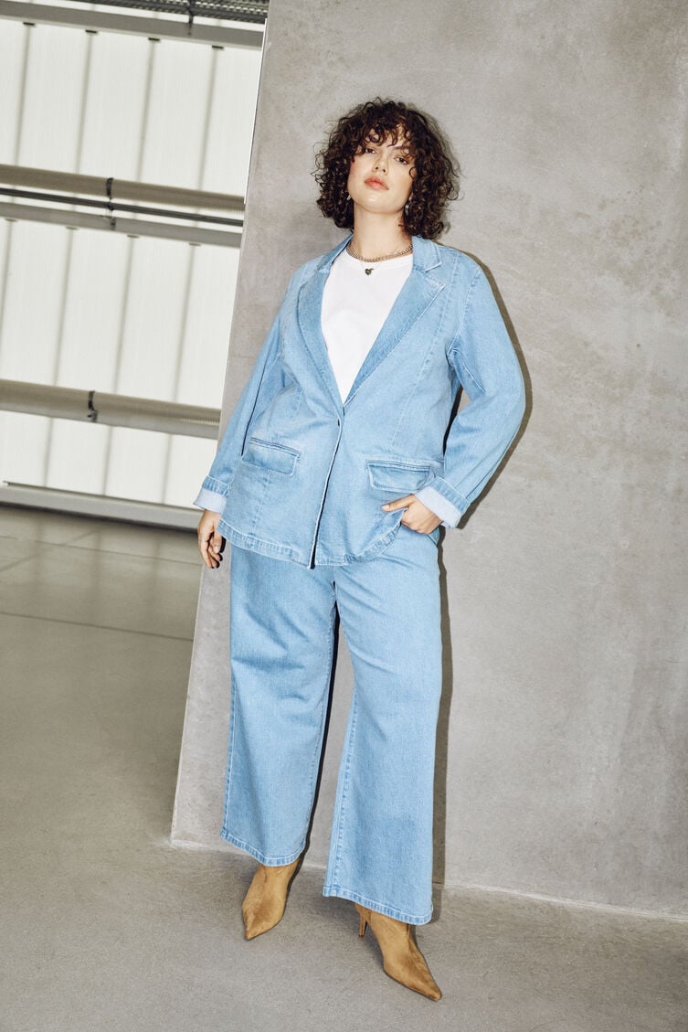 Denim-Blazer-Look, , Model