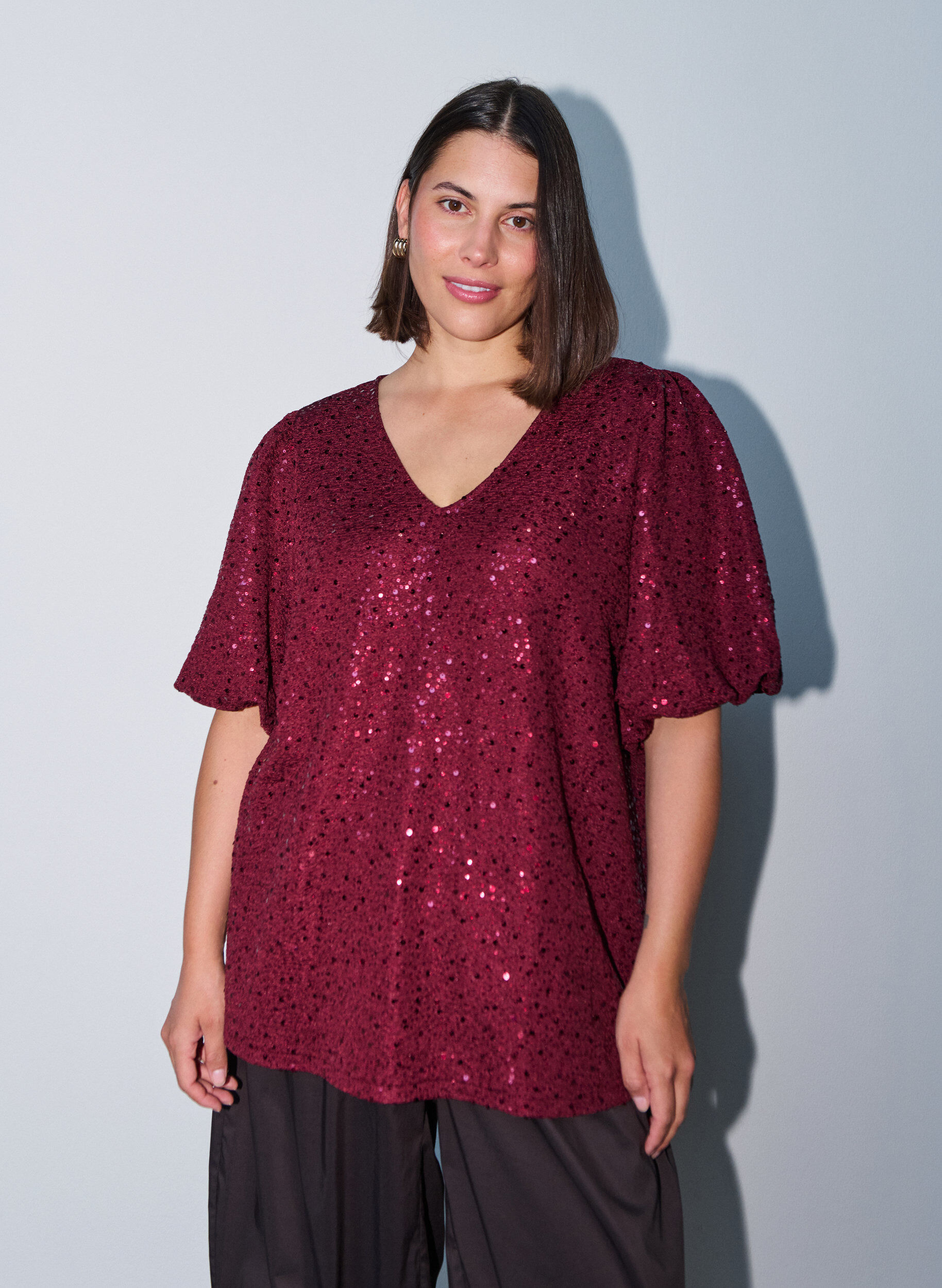 ZizziPaillettenbluse mit Ballon&auml;rmeln, Rot, Model image number 0