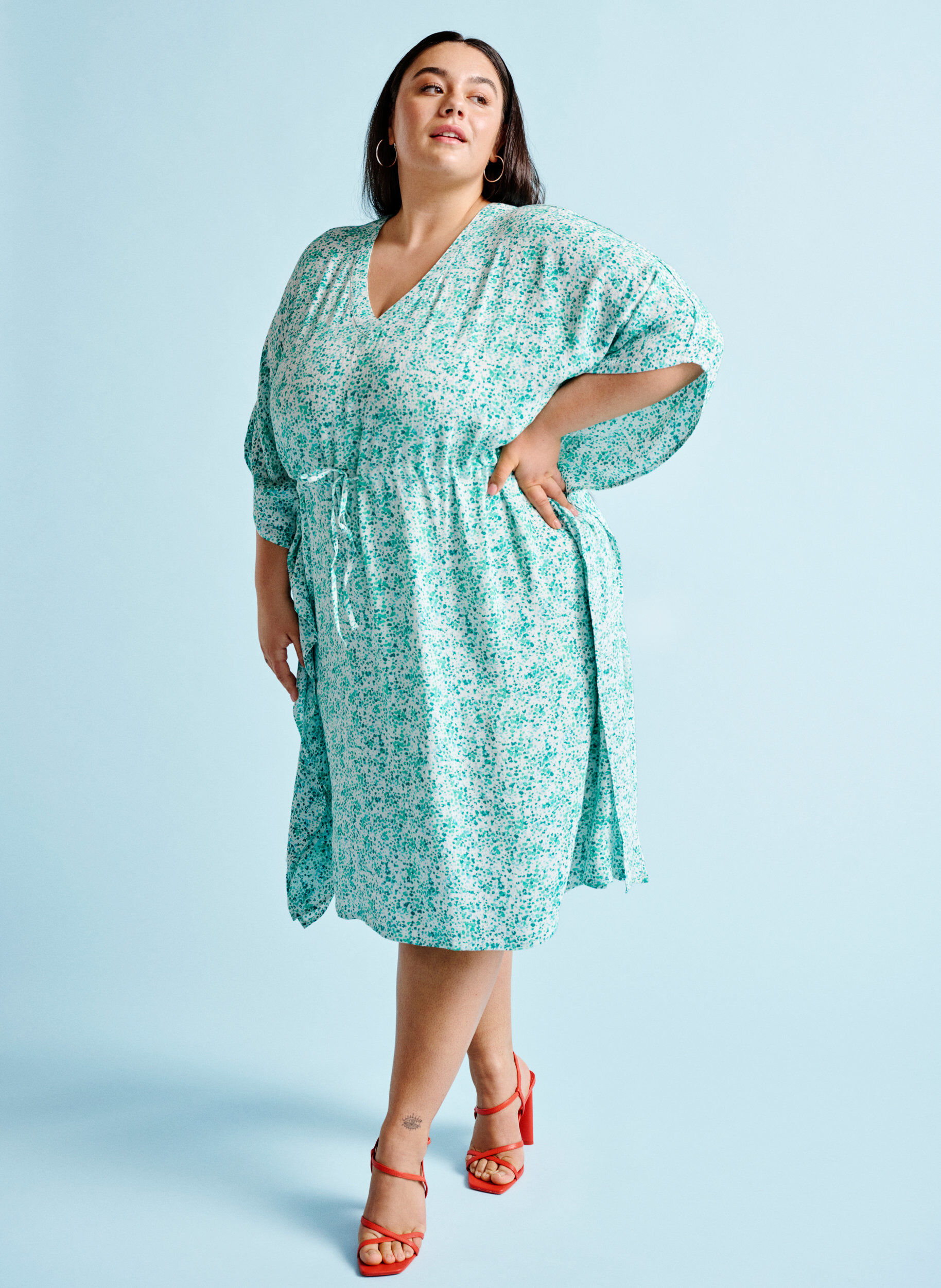 Zizzi Viskose Kaftan Kleid mit Druck, Green Dot, Image image number 0