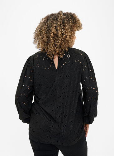  Langärmlige Bluse mit Lochmuster, Black, Model image number 1