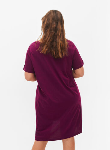 Organische Baumwoll-Nachthemd mit V-Ausschnitt , Dark Purple W. Be, Model image number 1