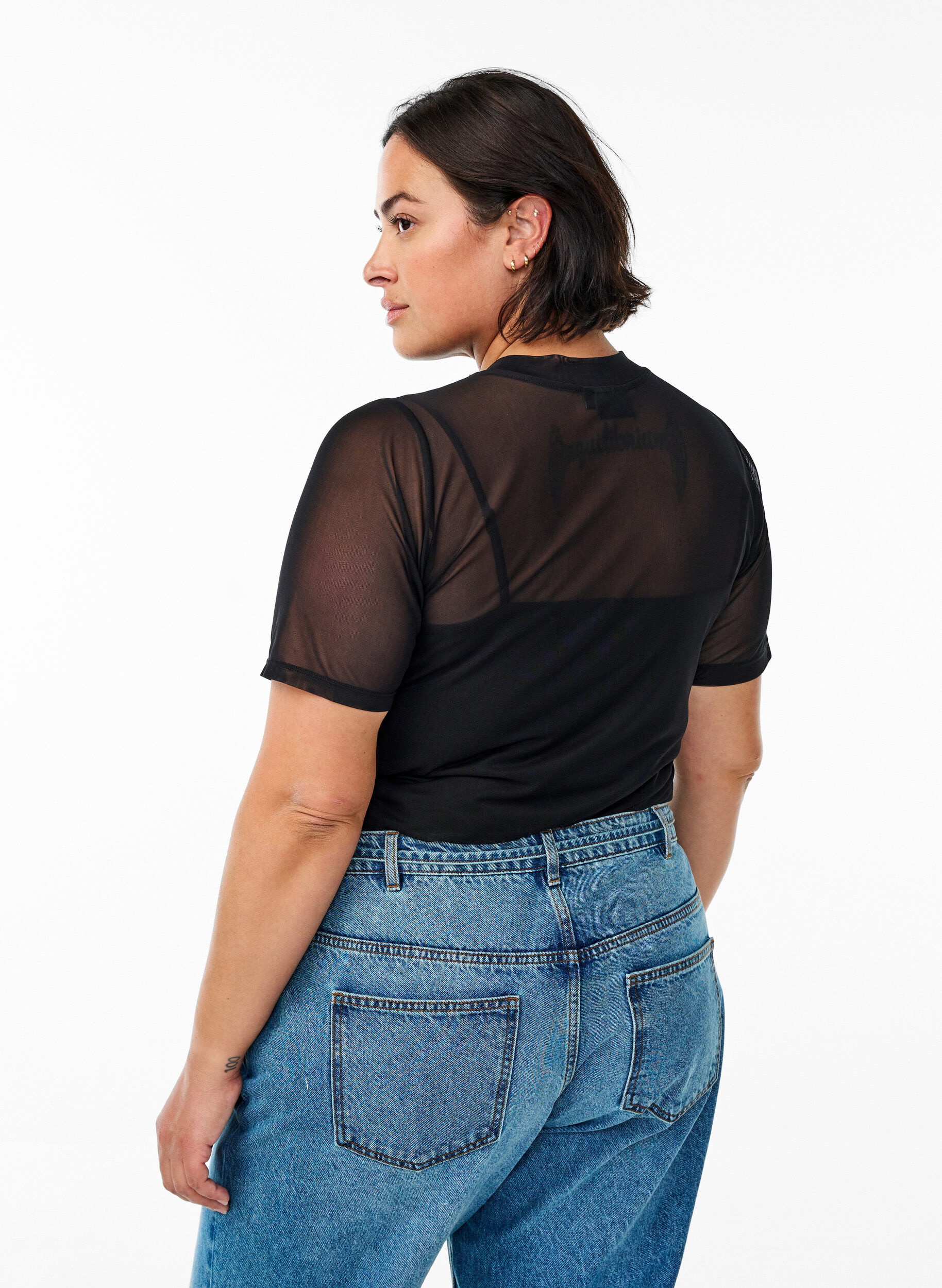 Zizzi Bluse aus Mesh, mit kurzen &Auml;rmeln, Schwarz, Model image number 2