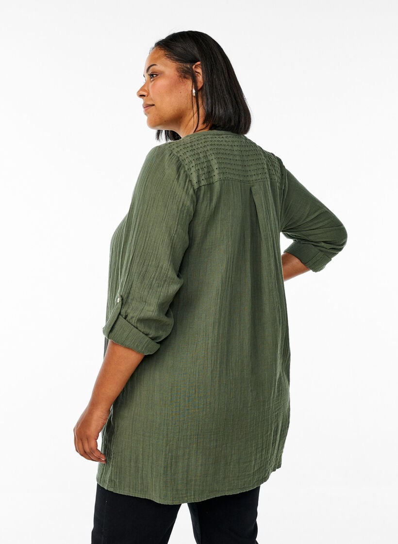Tunika aus Baumwollmusselin mit Broderie Anglaise, Gr&uuml;n, Model image number 2