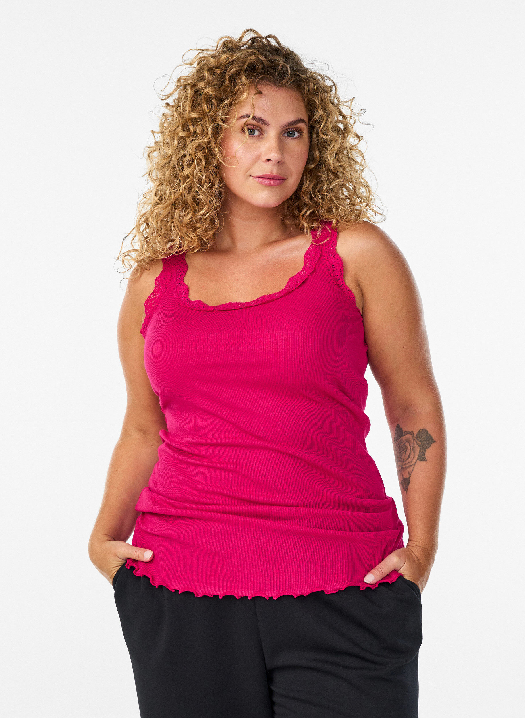 ZizziTop mit Spitzen, Pink, Model image number 0