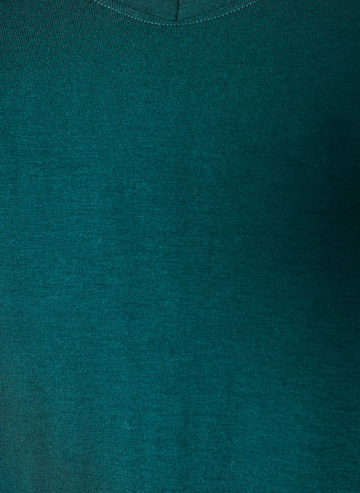 Basic T-Shirt aus Viskose mit V-Ausschnitt, Gr&uuml;n, Packshot image number 2
