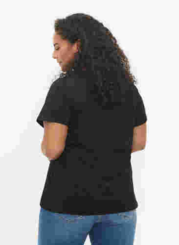 Kurzärmeliges Baumwoll-T-Shirt mit Print, Black Love, Model image number 1