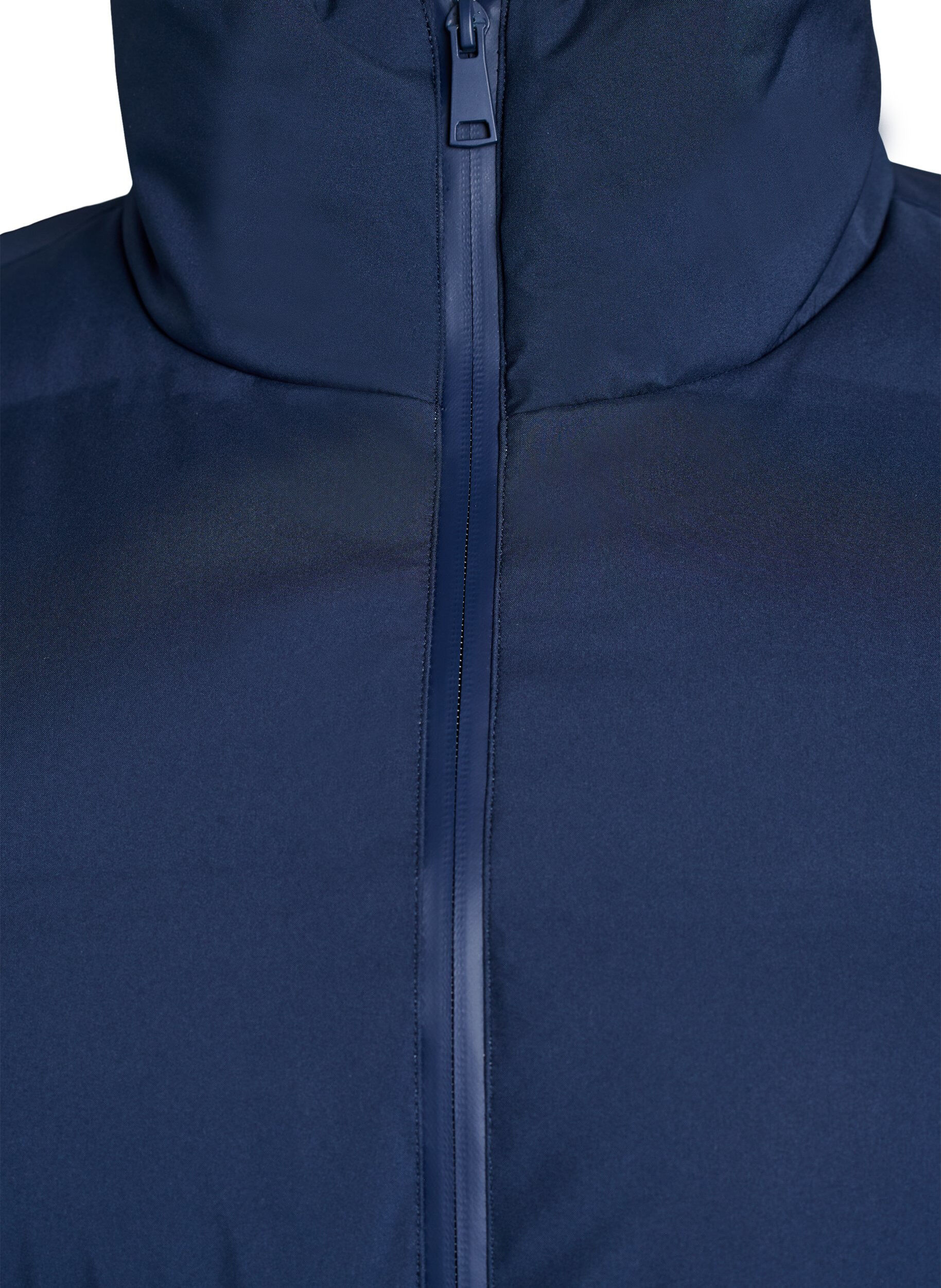 Zizzi Mittellange Pufferjacke mit verstellbarer Taille, Blau, Packshot image number 2
