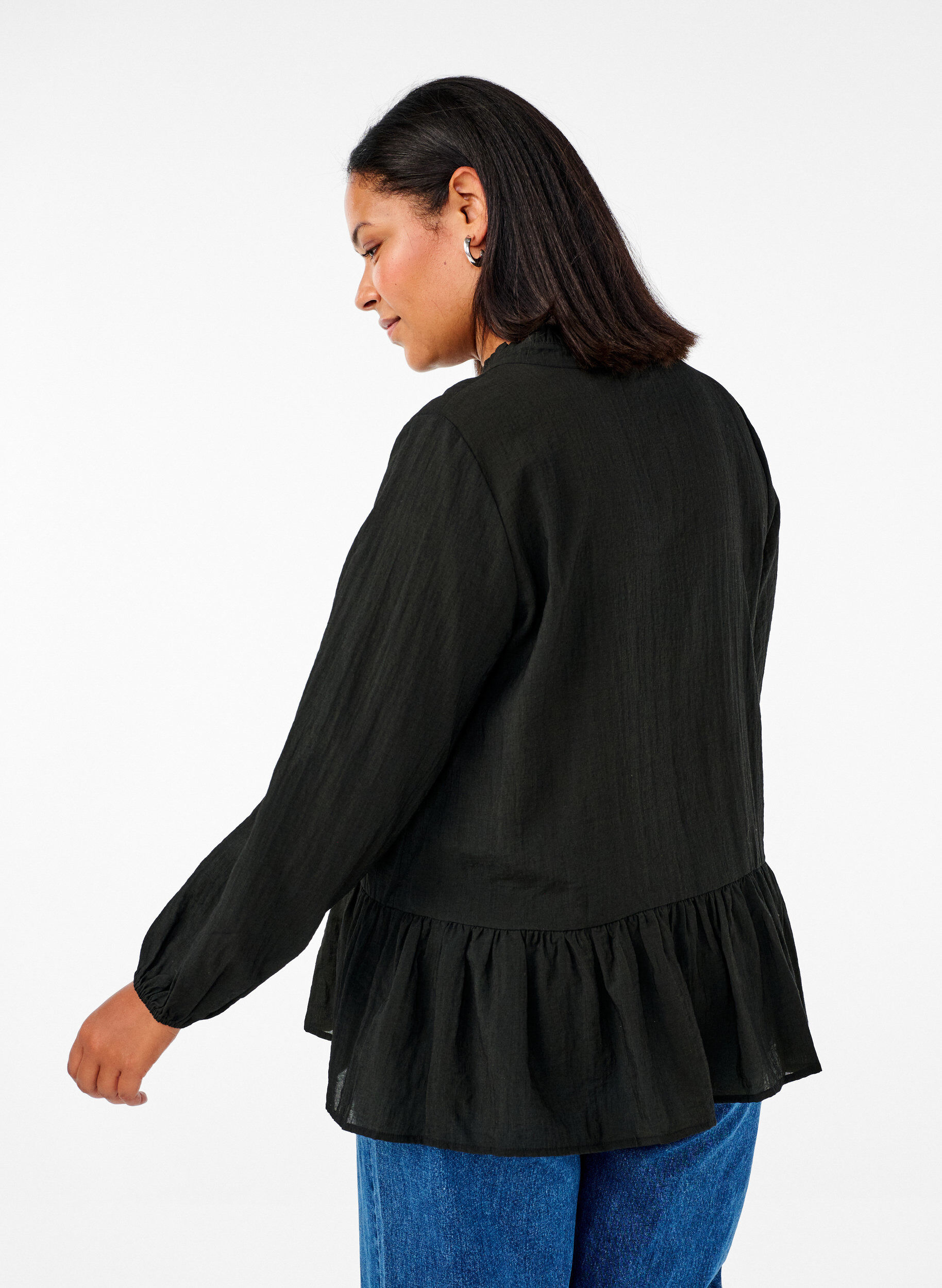 Zizzi  Viskosebluse mit Sch&ouml;&szlig;chen, Schwarz, Model image number 2