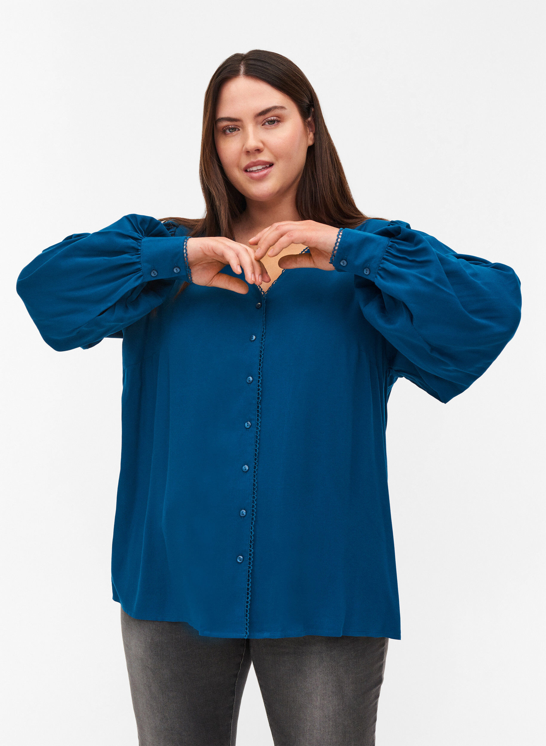 Zizzi Viskosebluse mit Kn&ouml;pfen und Ballon&auml;rmeln, Poseidon, Model image number 0