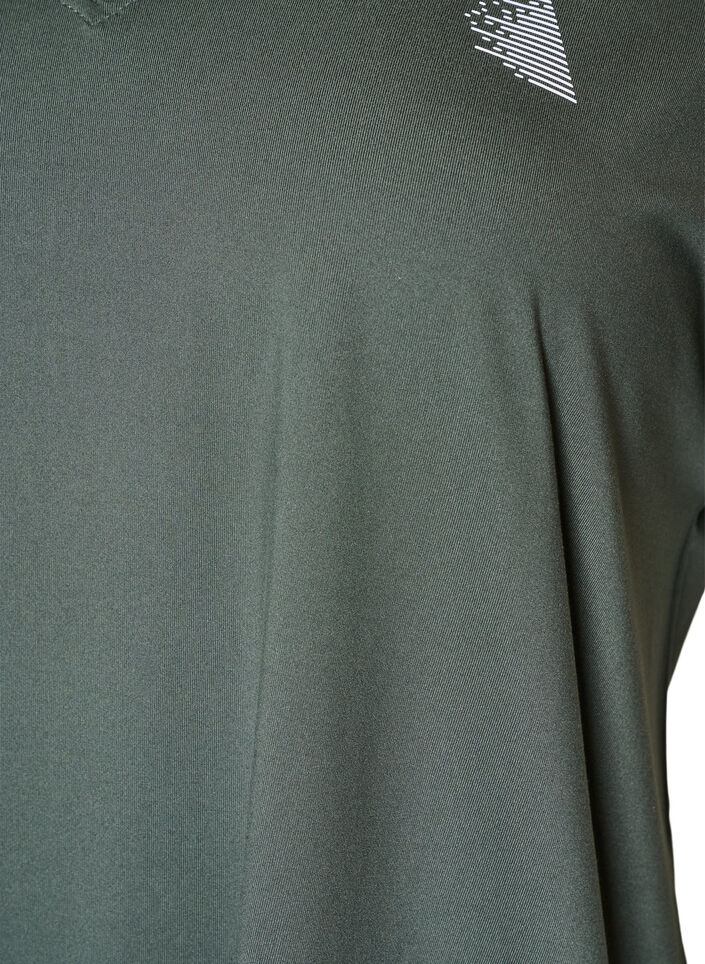 Lockeres Trainings-T-Shirt mit V-Ausschnitt, Gr&uuml;n, Packshot image number 2