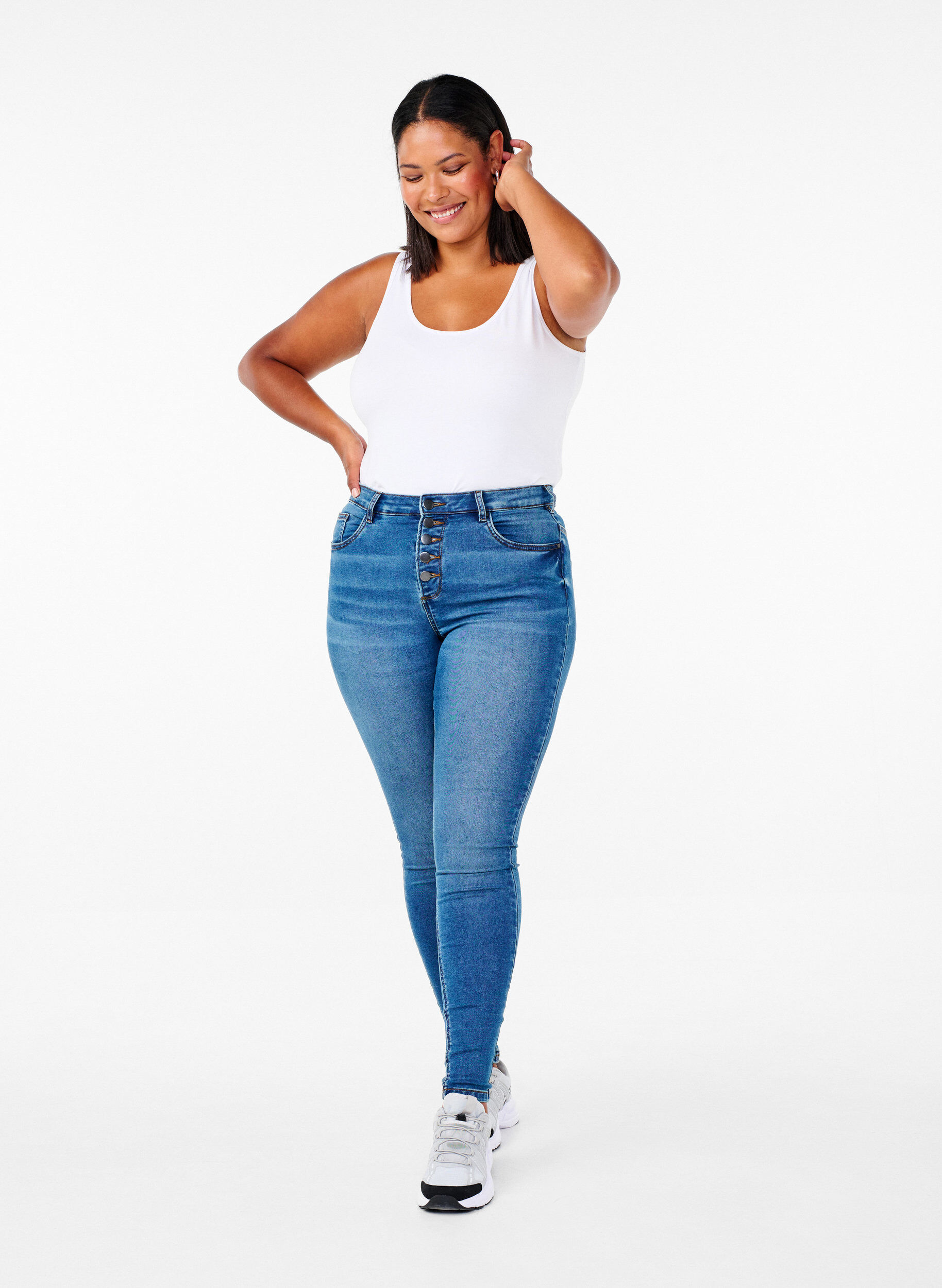 Zizzi Amy Jeans mit hohem Bund und Knopfverschluss, Blue Denim, Model image number 0