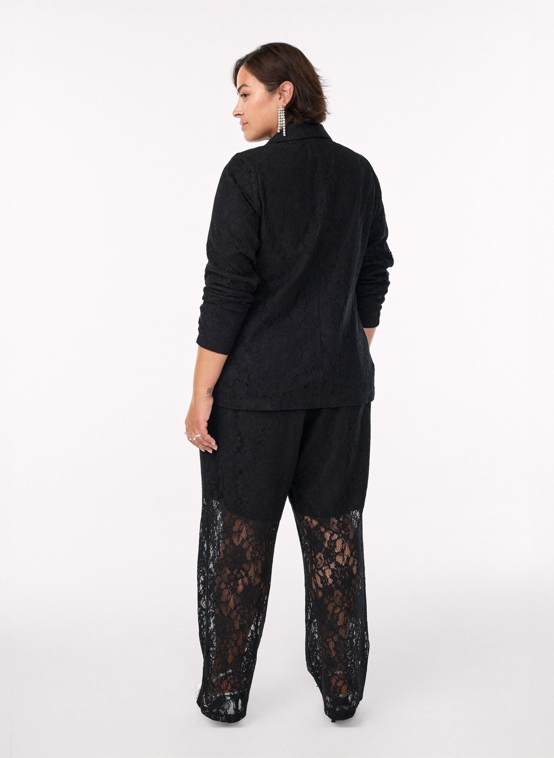 Zizzi Hoch taillierte Hose aus Spitze, Schwarz, Model image number 1