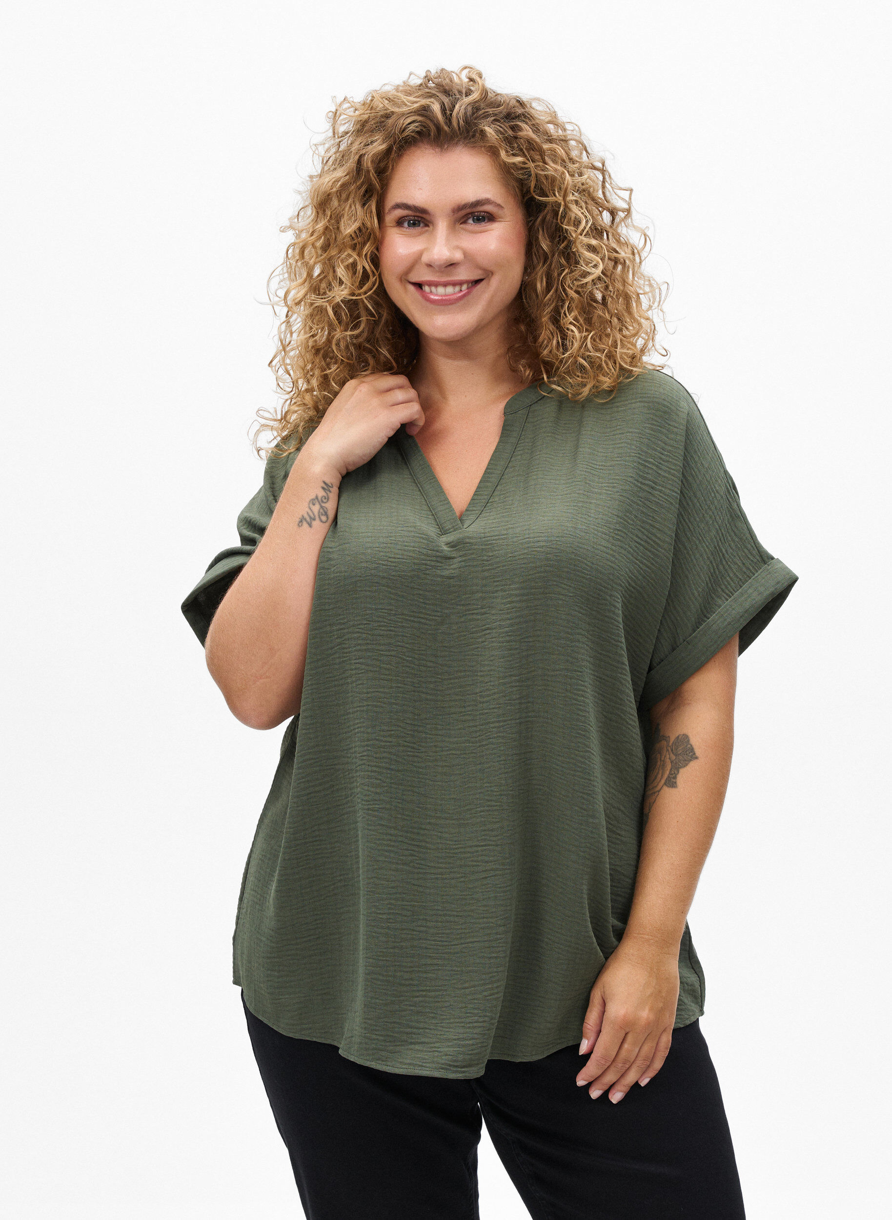 Lockere Bluse mit kurzen &Auml;rmeln, Gr&uuml;n, Model